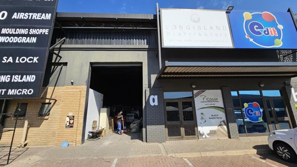 301  m² Industrial space