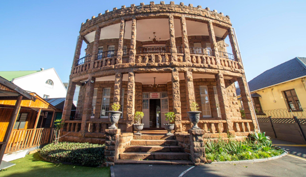 838  m² Commercial space