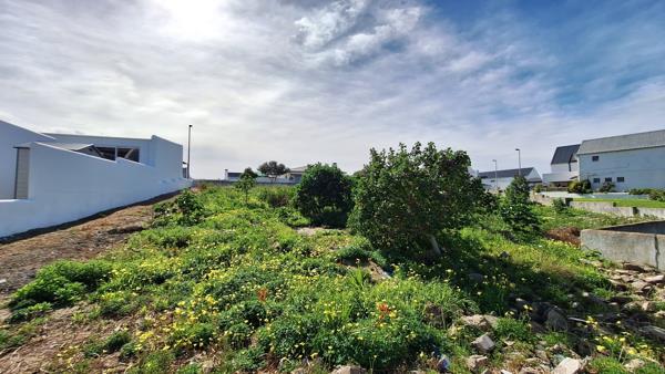 754 m² Land