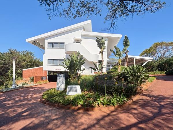 305  m² Commercial space