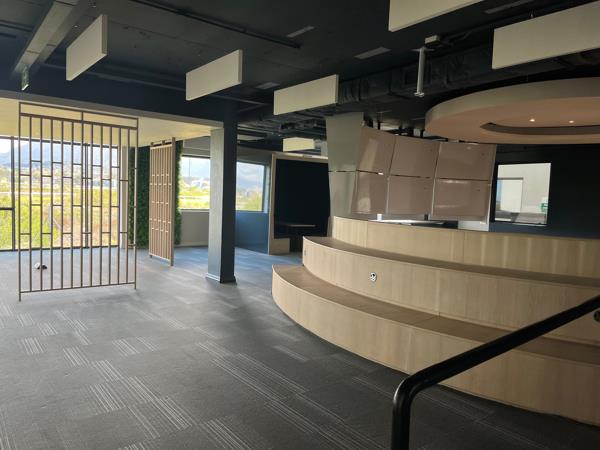 291.8  m² Commercial space