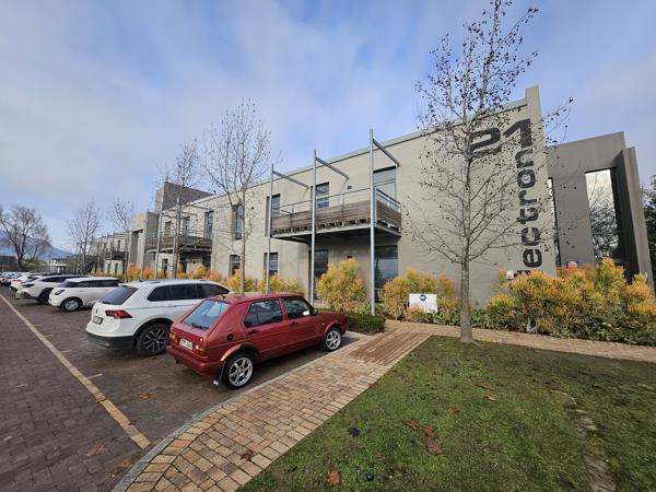 122  m² Commercial space