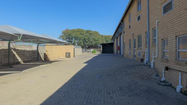 372  m² Commercial space