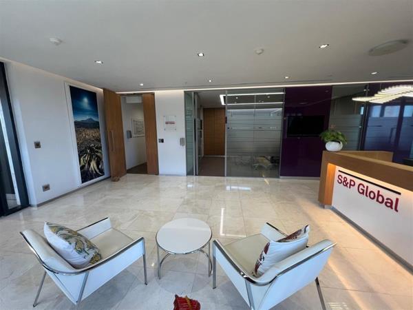 703  m² Office Space