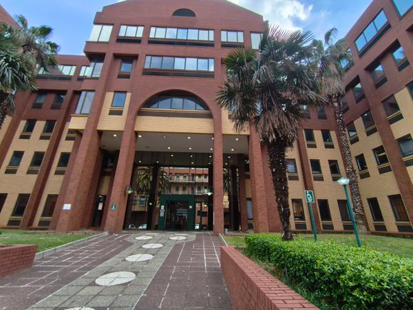 2 811  m² Office Space