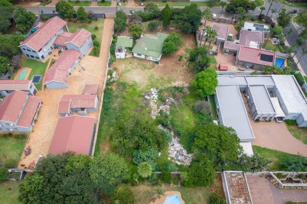 1 060 m² Land
