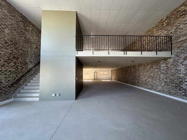 340  m² Industrial space