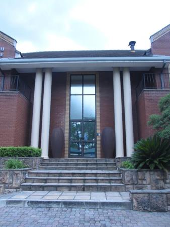 685  m² Office Space