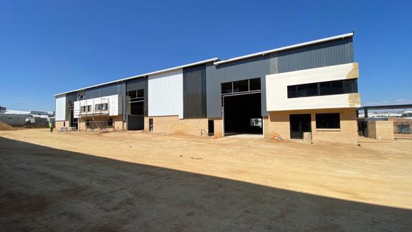 895  m² Industrial space