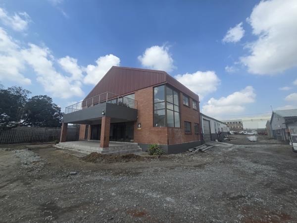 760  m² Industrial space