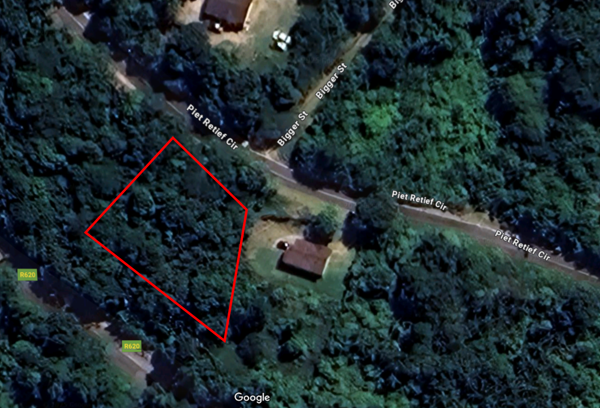 1 350 m² Land