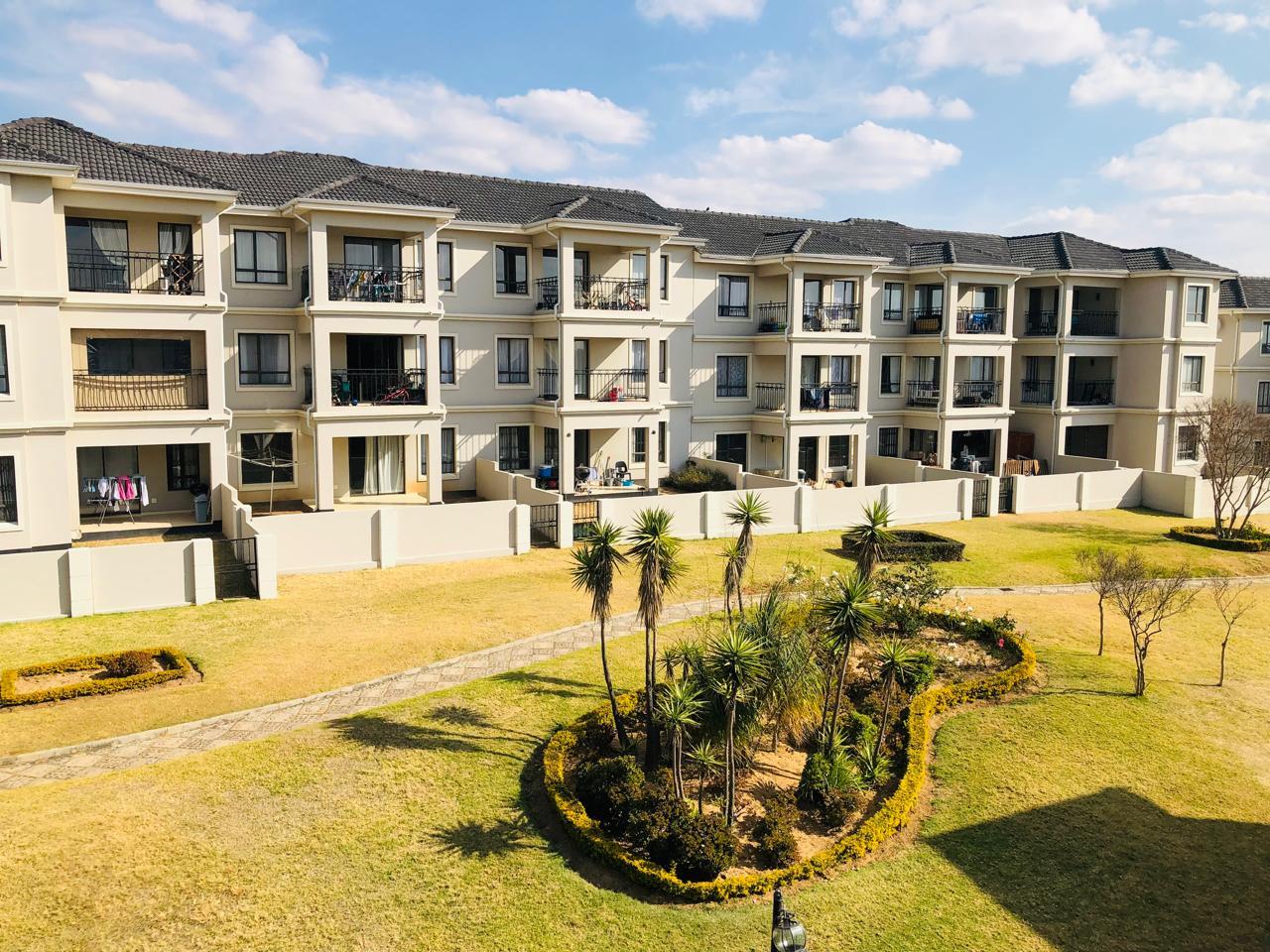 Apartment in Carlswald North Estate - View 2