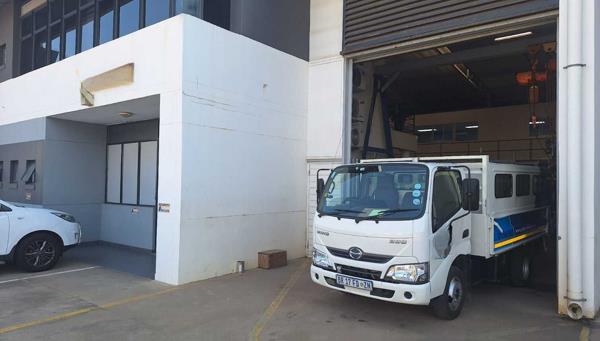 522  m² Industrial space