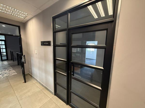 25.7  m² Commercial space