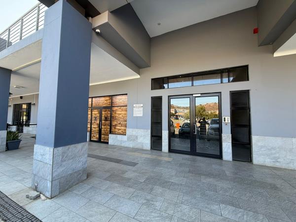 76  m² Commercial space