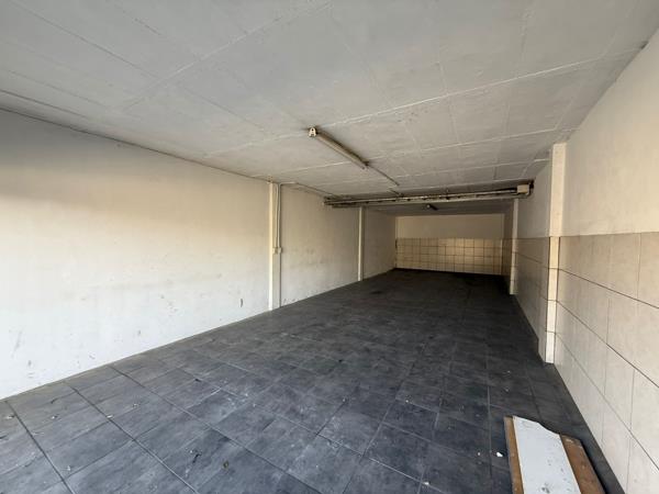 73.4  m² Commercial space