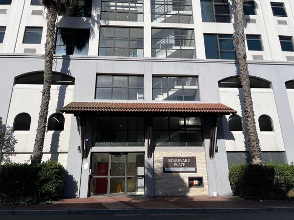 640  m² Commercial space