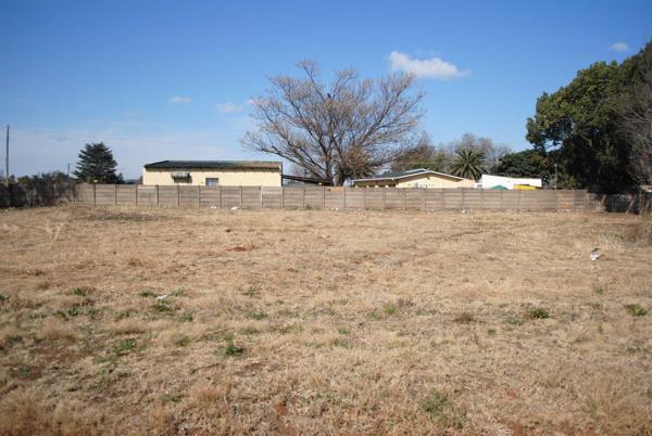 1 000 m² Land
