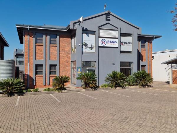 150  m² Commercial space