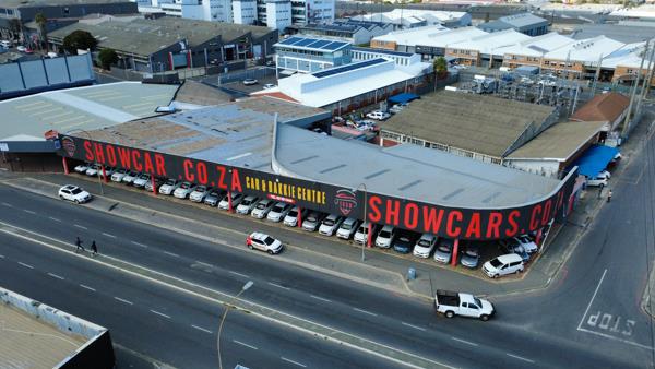 2 200  m² Retail Space