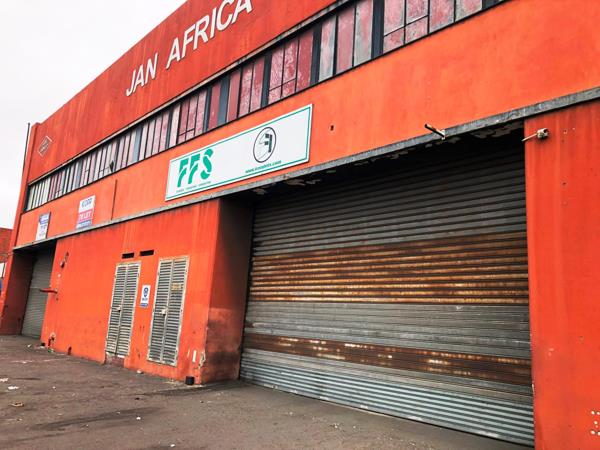 9 100  m² Industrial space