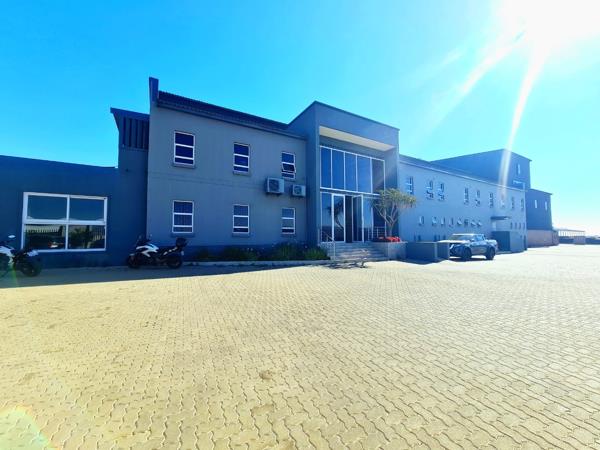 3 858  m² Industrial space