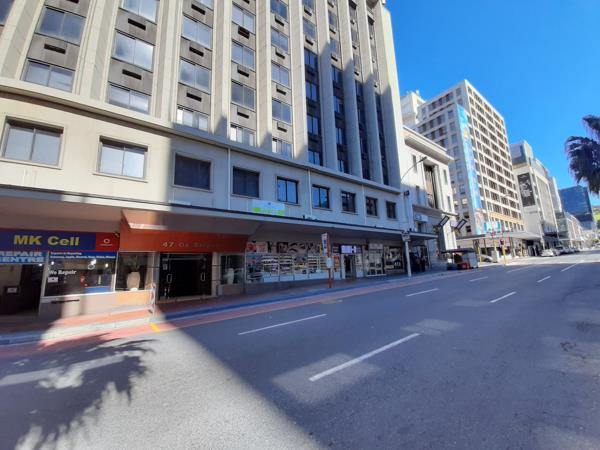 695 m² Commercial space