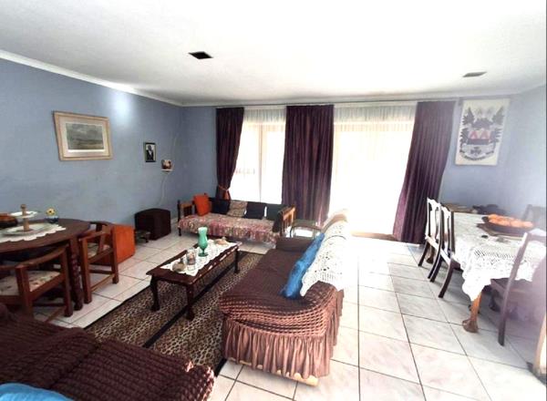 5 Bedroom House