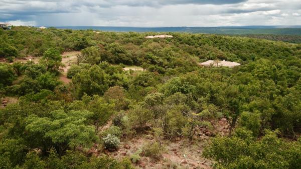 2 377 m² Land