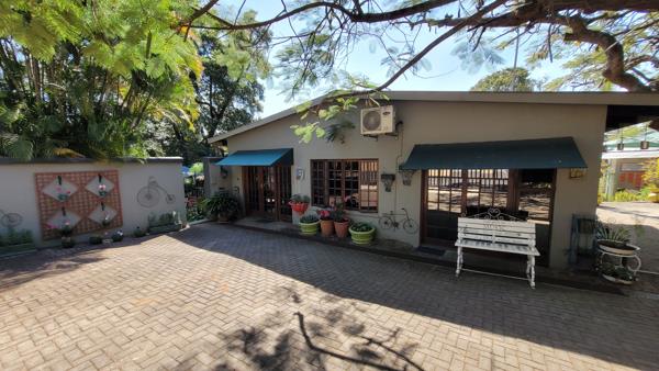 912 m² Commercial space