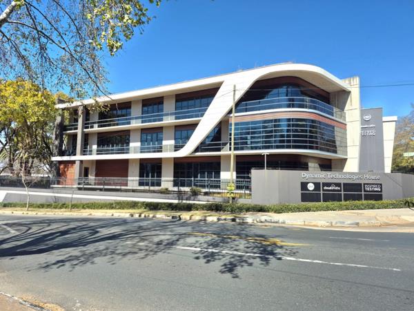 1 095  m² Commercial space