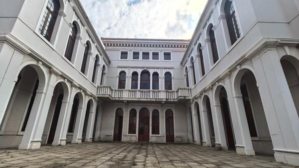 450  m² Commercial space