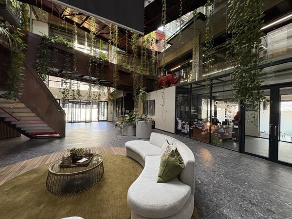 203 m² Commercial space