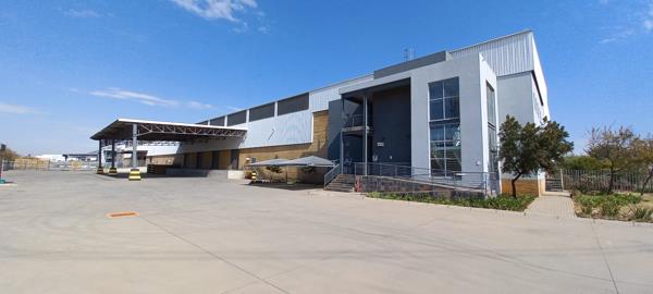 5 860  m² Industrial space