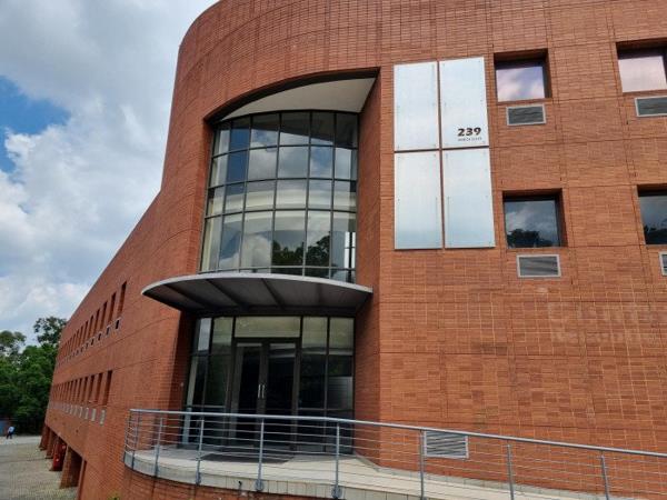 3 230  m² Commercial space