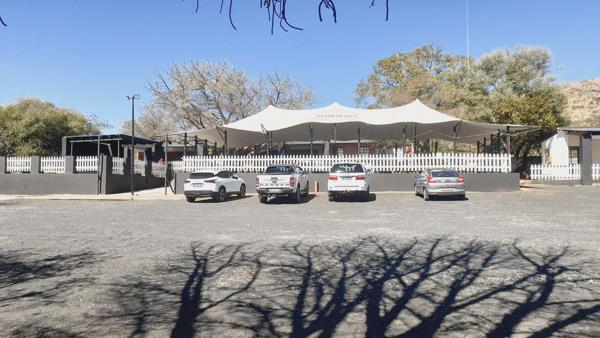 1 000  m² Commercial space