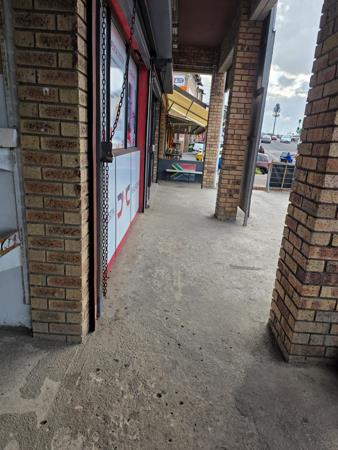 45  m² Retail Space