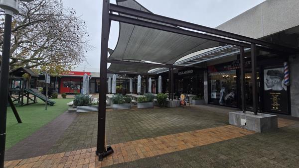 136  m² Retail Space