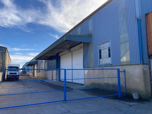 2 000  m² Industrial space