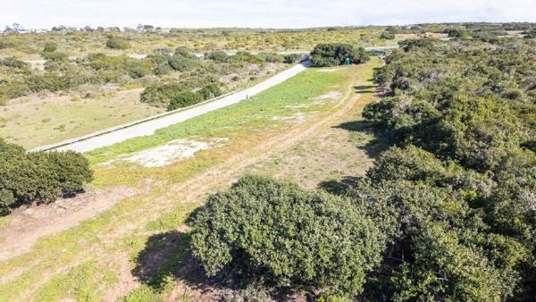 888 m² Land