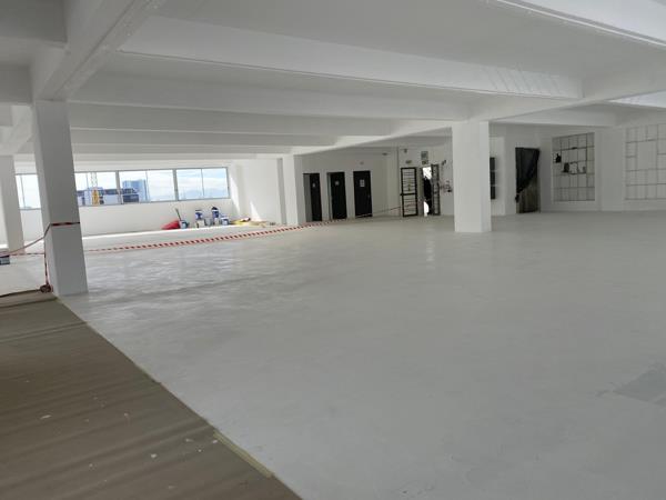 800  m² Commercial space