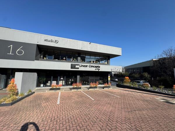 330 m² Commercial space