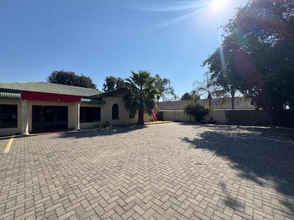 512  m² Office Space