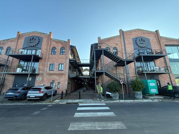 234  m² Commercial space