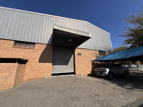 305  m² Industrial space