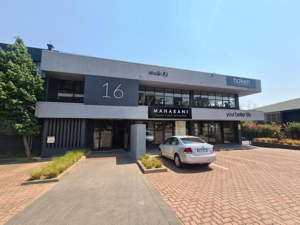 327  m² Commercial space