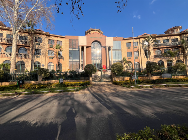 90  m² Commercial space