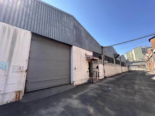 1 500  m² Industrial space