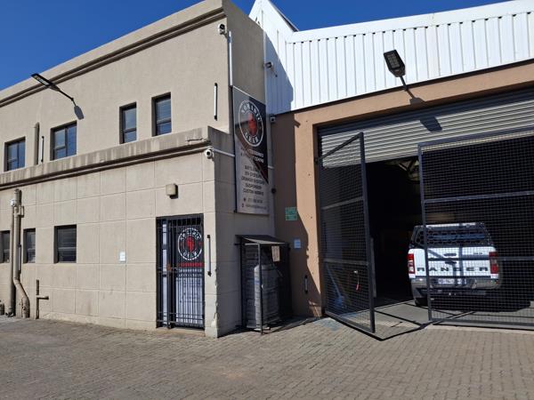 296  m² Industrial space