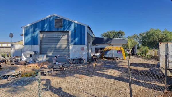 2 000  m² Industrial space